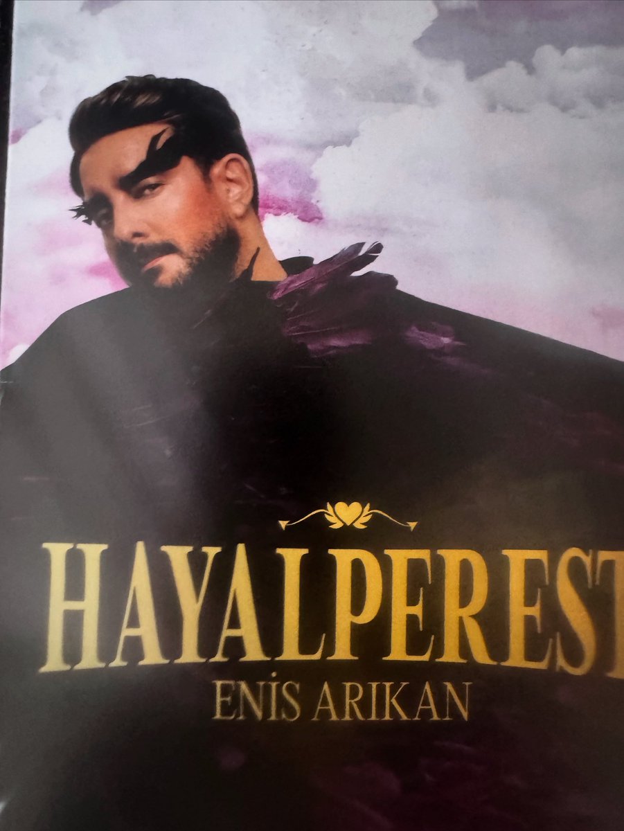 “Hayalperest ve Enis Arıkan “ başlıklı eleştiri yazım tiyatronline web sitede yayındadır. Bekleriz efendim, ✍️🎭✍️