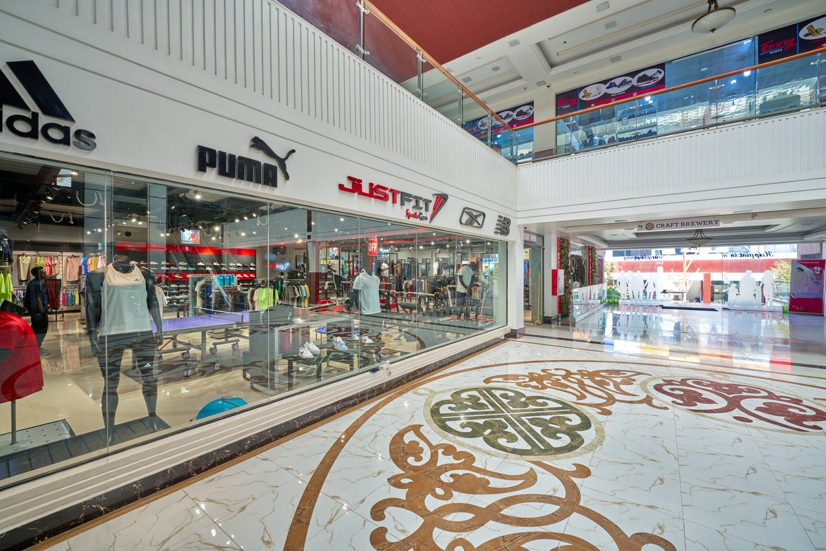 Nawataarifu tu, branch yetu ya #JustFit Arusha tumeitanua zaidi....ipo hapohapo AIM Mall...but tumeongeza eneo, tumeongeza bidhaa na tumeboresha muonekano,na pia SALE ipo hadi August  10th. 

Karibuni sana