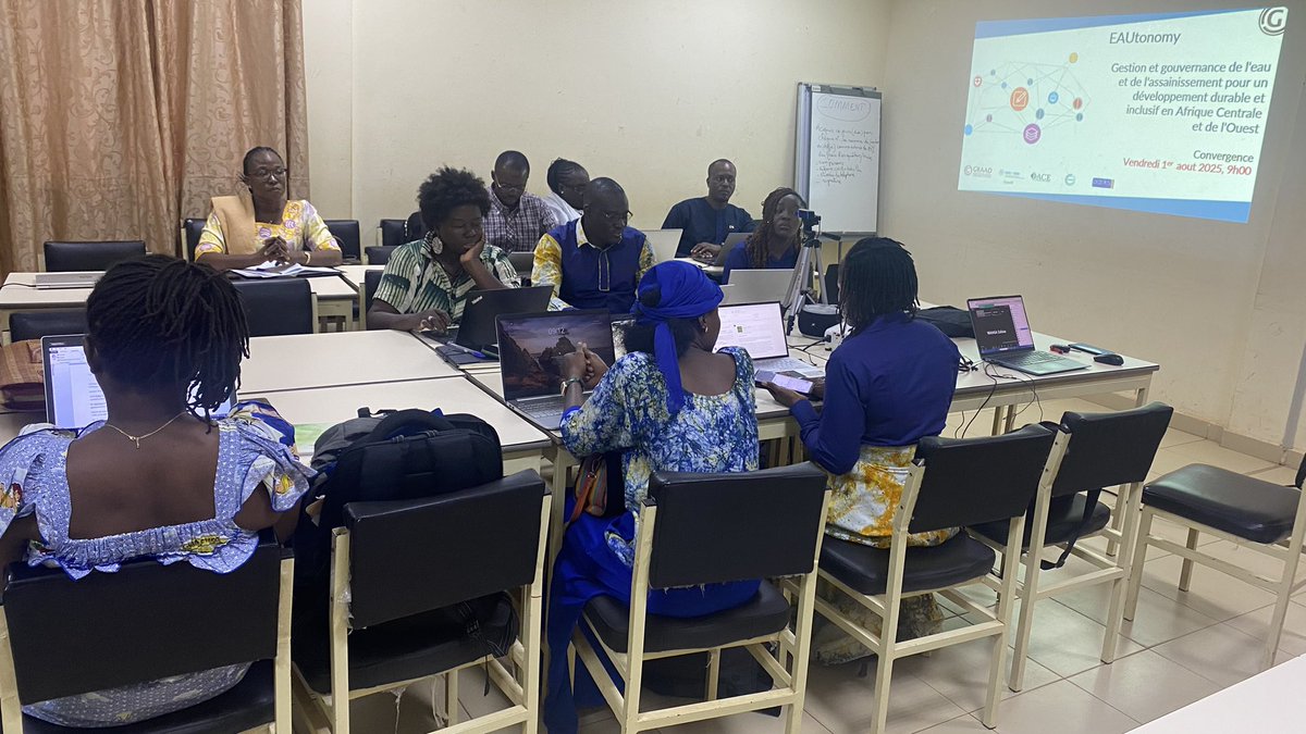 GRAAD_Burkina's tweet photo. 🚀🎦 Lancement en direct du projet #EAUtonomyResearch 💧
🔍Gestion de l’eau et assainissement en Afrique de l’Ouest et Centrale
🎥 Rejoignez l’atelier maintenant sur Zoom !
👉 https://t.co/bMOhgXqYi1
#EAU #CRDI #GRAAD #Afrique #RechercheAction https://t.co/BNOqT4sy5F