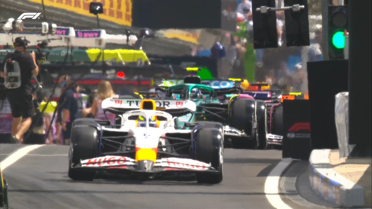🟢 GREEN LIGHT IN THE PIT LANE 🟢

The 2025 Hungarian Grand Prix weekend is GO! 

#F1 #HungarianGP