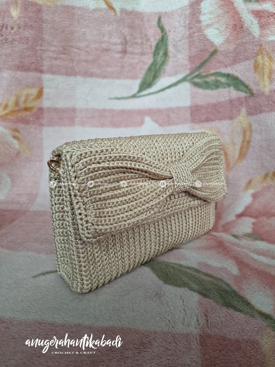 A3_Crochet's tweet photo. Alhamdulillah..
Makasih ya Tante..
Custom Tas Pesta
Cussszz.. to Perum Pesona Ciantra
Dim : 22 x 4 x 12 cm
Mat : Polyester
Zip : YKK
#tasrajut
#dompetrajut
#tasrajut
#taskondangan
#taskondanganrajut
#taspestarajut
#slimbagrajut
#handbag
#anugerahantikabadi
#umkmindonesia https://t.co/cPS5IaIEOl
