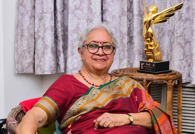 பெண்ணுரிமை, மனித உரிமை,
தலித் உரிமை,கல்வி உரிமை களத்தில் அயராத போராளி
அம்மா வசந்தி தேவி இயற்கையடைந்தார் என்பது துயர் தருகிறது!