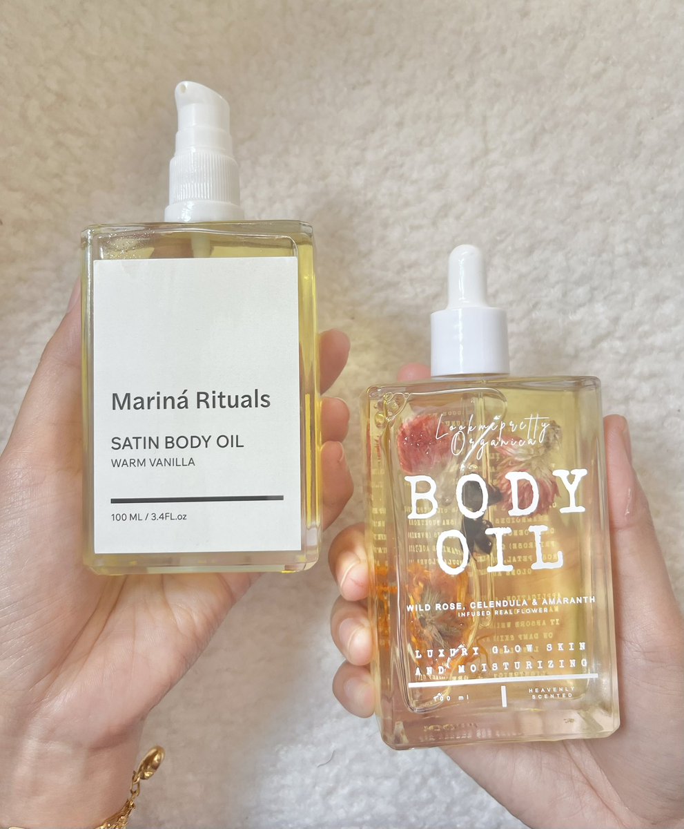 Pakai body oil lepas mandi macam tak rasa apa sangat sebab kita baru lepas mandi kan dah memang wangi. 

Tapi sejam dua lepas tu time2 nak tido tu terserlah ye kewangian ituuuu. Dengan lembutnya rasa kulit dengan glowingnya kulit fuhhhh laki pun tegur wehh 🫢🙈