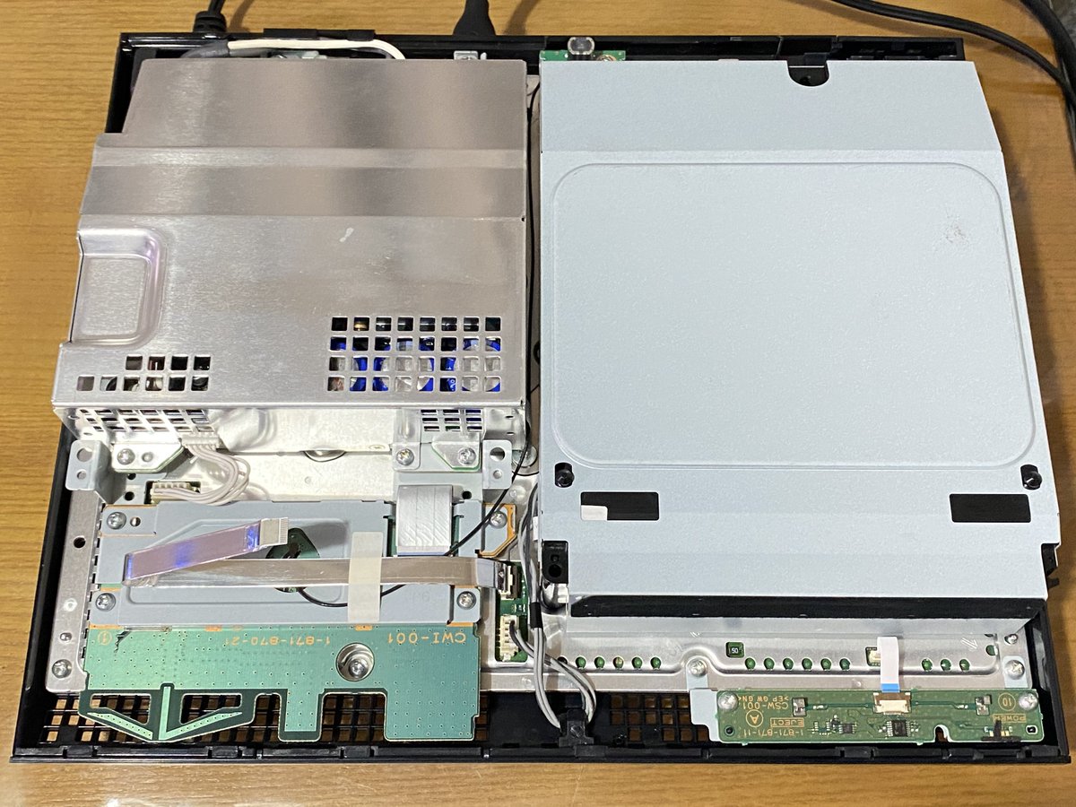 PS_Customize's tweet image. オークションにて、CECHA00のメンテナンス品を出品いたしました！
各種メンテナンスをしっかり行っております。

筐体にやや難（若干のスレ傷）があるため特価で出品しております！

・CECHA00 FW 3.41
auctions.yahoo.co.jp/jp/auction/l11…