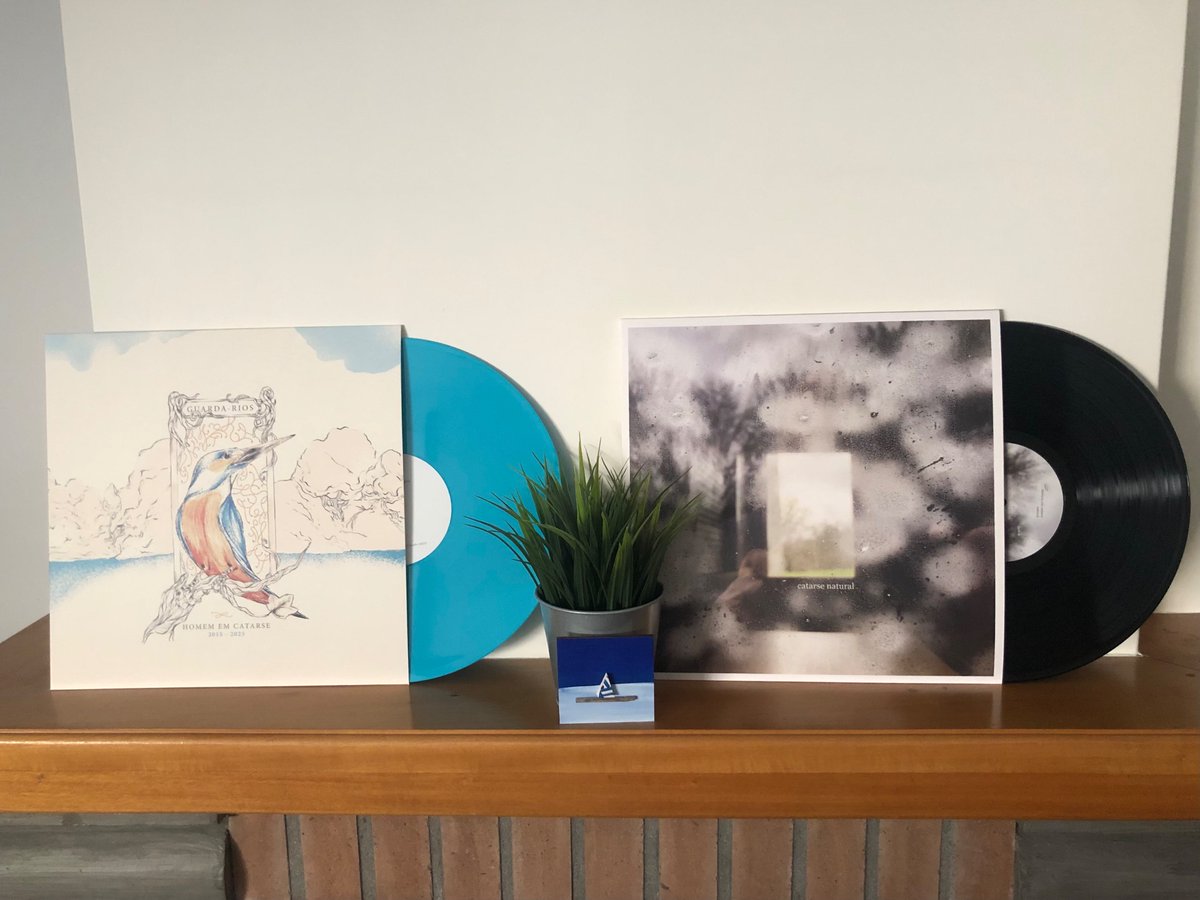 Hoje é Bandcamp friday.
O valor das compras reverte na totalidade para os músicos/labels.

Podem encontrar entre outros lá estes dois rebentos em vinil 

homememcatarse.bandcamp.com/album/guarda-r…

🌱 💿