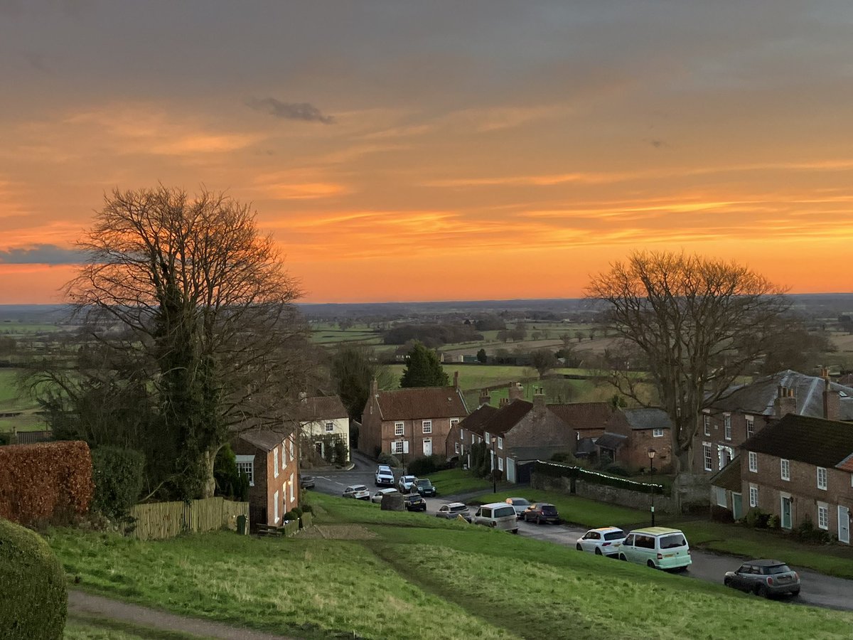 Happy Yorkshire Day ❤️
A great day to celebrate the county we’re proud to live and work in. We’re very lucky. 😍
#Crayke #YorkshireDay #harvest2025