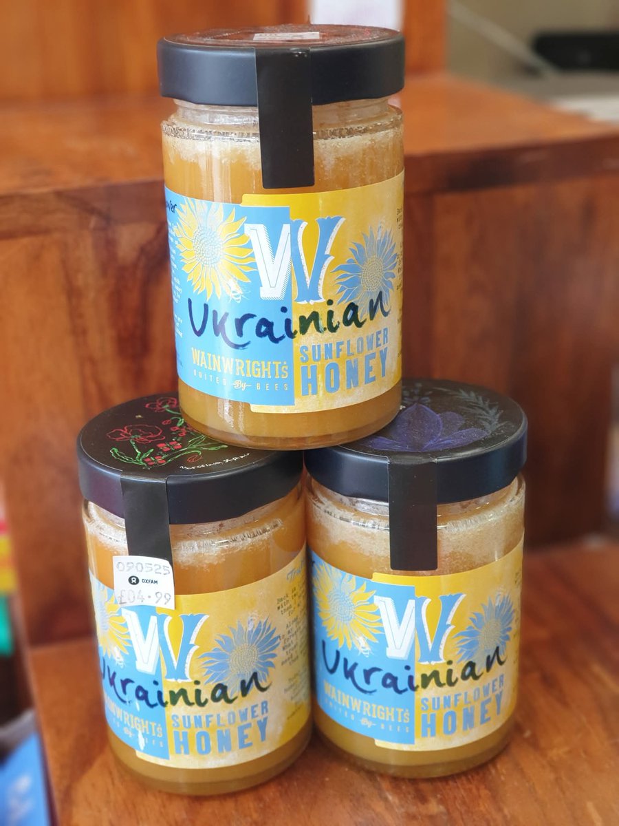 .<a href="/Zaytoun_CIC/">Zaytoun</a> olive oil from #Palestine and #WainwrightsBeeFarm Ukrainian sunflower 🌻 honey.....Beautiful #fairtrade food gifts available at #Oxfam #Harpenden. We sell lots more fabulous fair trade food products including tea, coffee and chocolate....Come for a browse!