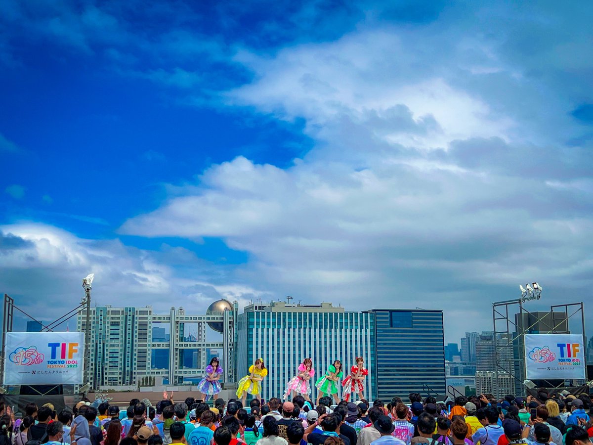 NEW163's tweet image. “SKY STAGE”のSCRAMBLE SMILE最高でした😊👍
#TIF2025 
#SCRAMBLESMILE 
#スクスマ