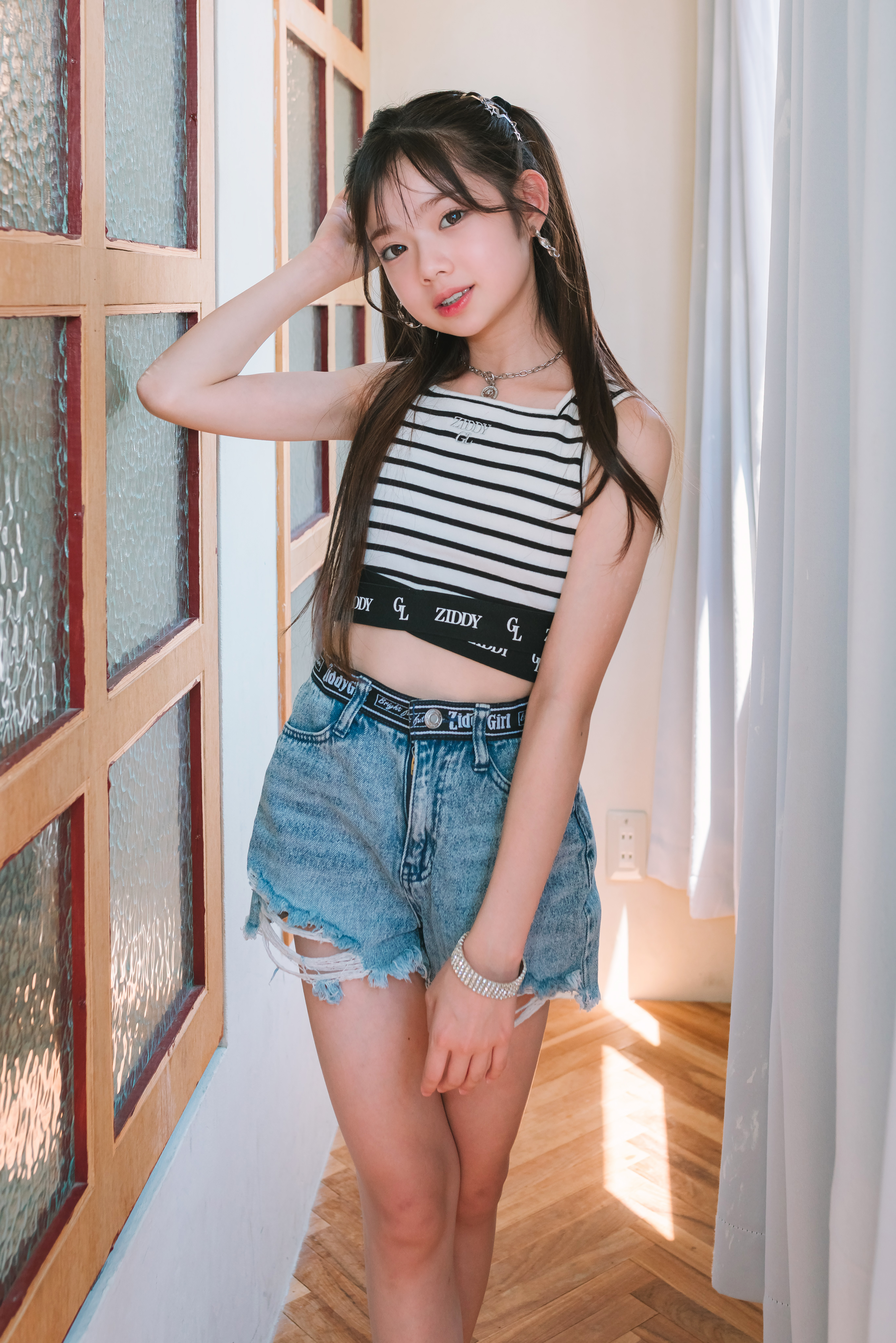 reina - Search / X