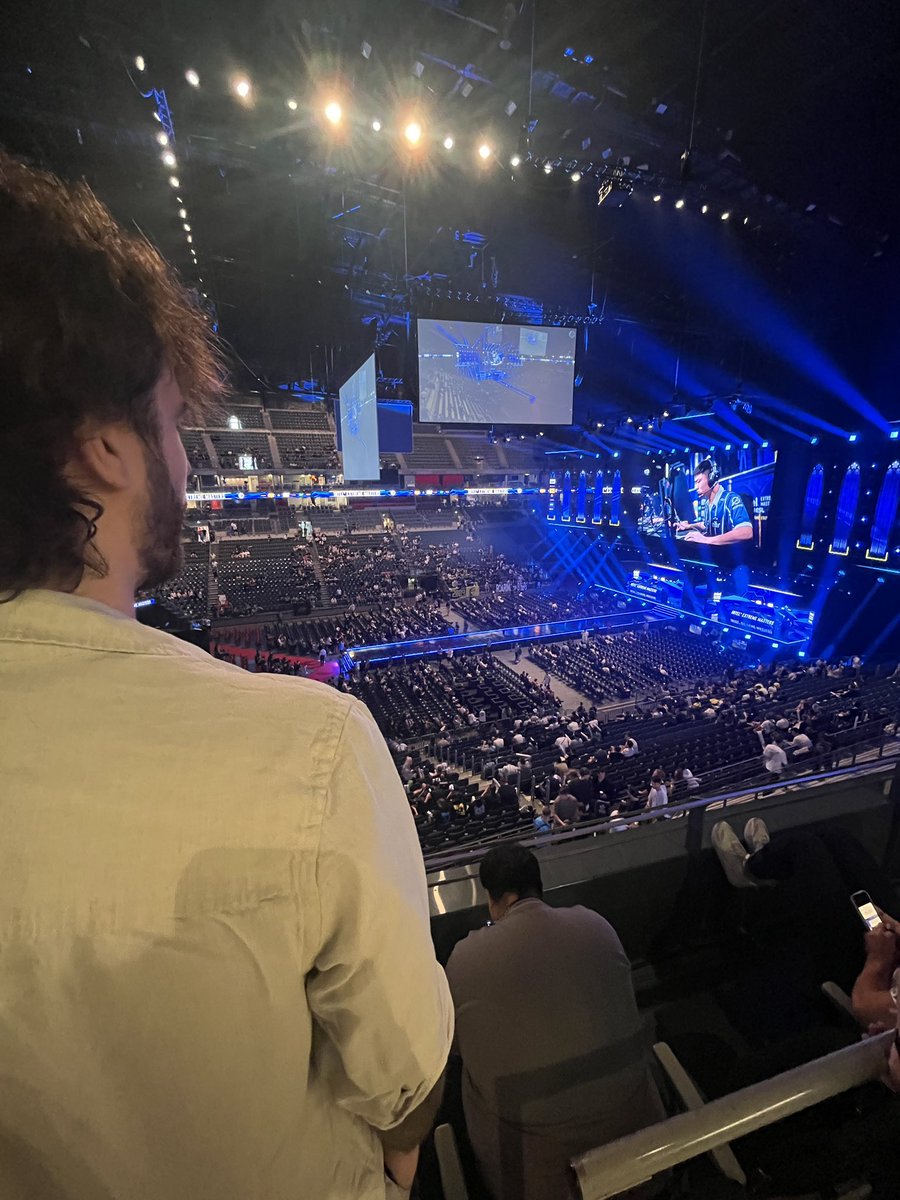 aunni (@aunnics) on Twitter photo On y est, le plateau est en place, on va vivre un moment exceptionnel avec tout le crew en compagnie de <a href="/NBK/">Nathan Schmitt</a>.
Il y aura de belles surprises durant ce week-end sur le live soyez à l’affût.
Rendez-vous 14:30 sur <a href="/CroissantStrike/">Croissant Strike</a> On y est, le plateau est en place, on va vivre un moment exceptionnel avec tout le crew en compagnie de <a href="/NBK/">Nathan Schmitt</a>.
Il y aura de belles surprises durant ce week-end sur le live soyez à l’affût.
Rendez-vous 14:30 sur <a href="/CroissantStrike/">Croissant Strike</a>