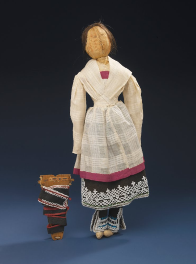 Celia Portillo / ❤️ (@lady_ailec) on Twitter photo Muñeca con portabebé
1840
© Royal Ontario Museum
#MuñecArte Muñeca con portabebé
1840
© Royal Ontario Museum
#MuñecArte