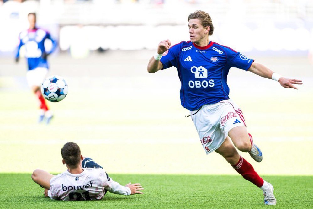 🚨 Vålerenga er i forhandlinger med nederlandske De Graafschap om en overgang for Mees Rijks, ifølge <a href="/StianWahl/">Stian André de Wahl</a>. 22-åringen har ikke deltatt på trening med VIF, og et klubbskifte til nivå to i Nederland kan være nært forestående.