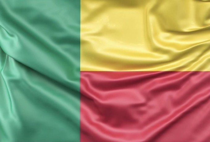 maesarath31's tweet image. The Flag              The face 💚💛❤️

(Je vais jouer 65 fois si je veux) 😂
#BeninIndependance
#Benin65
#BlogCamp2025