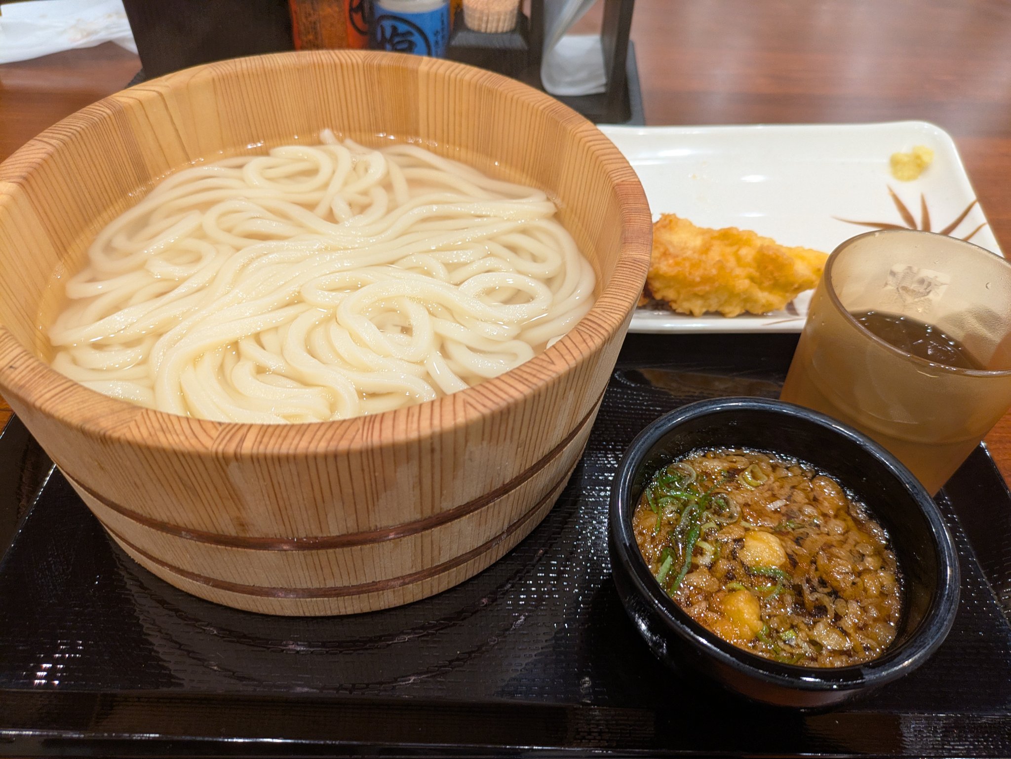 うどん様 Amazon.co.jp: [冷凍] テーブルマーク 讃岐麺一番きつねうどん
