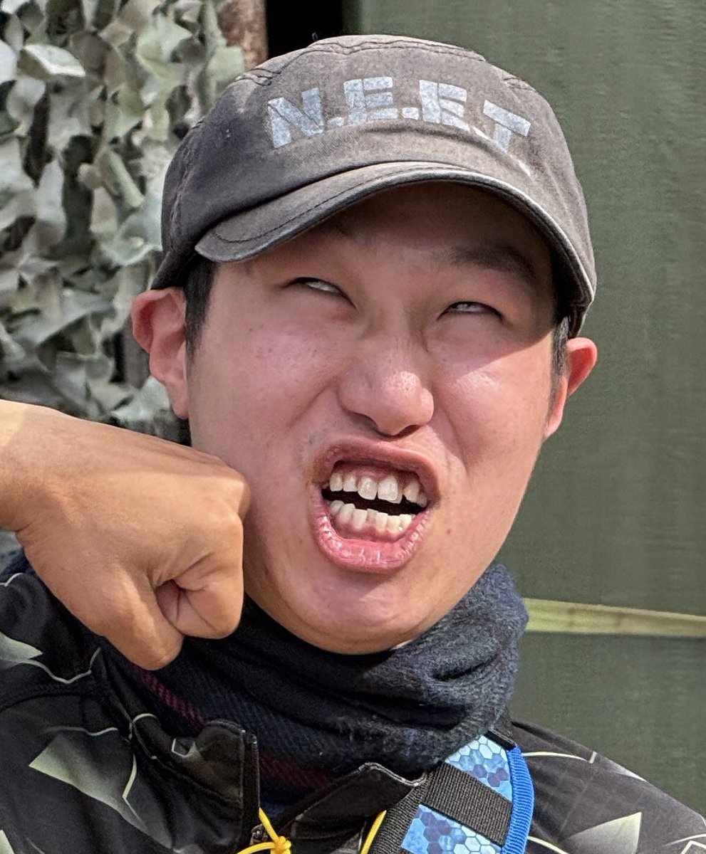 HanName3818's tweet image. #8月なったので自己紹介

主に関西でサバゲーをメインに遊んでますハンなめです( ﾟдﾟ）

不定期ではありますが
「サバゲーのオープン貸切イベント:#CoDサバ 」の主催をしています！

他にもオリキャラ #QUADCORE の語りとか食べ物の写真とかなんかやってます

後は顔がうるさい！とか言われてる