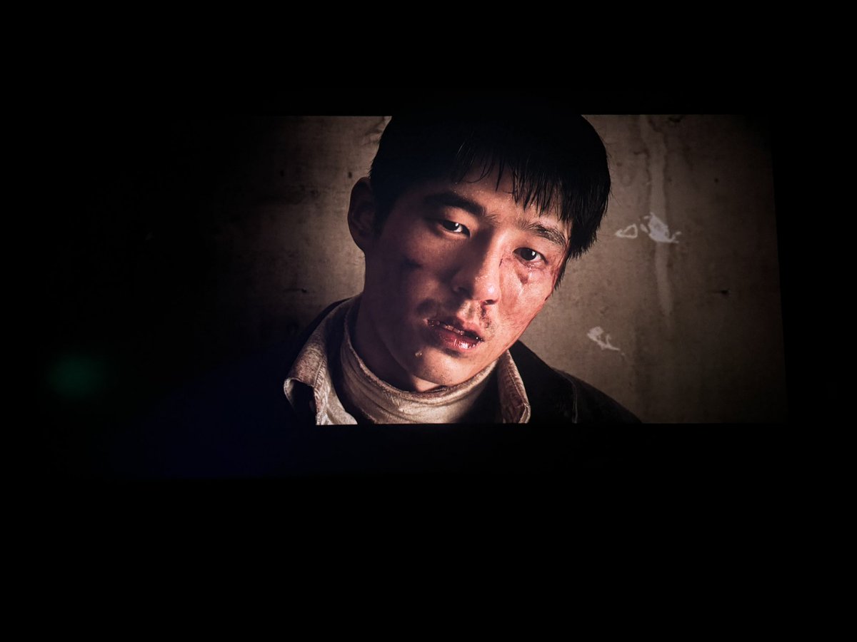 我们不是朋友，现在不是，以后更不可能是！