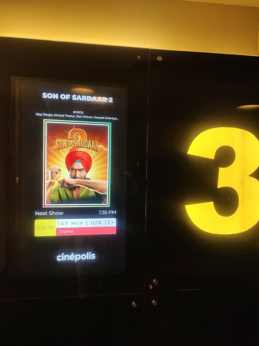 A perfect family entertainer mast movie hai bhai ⭐⭐⭐⭐🌟