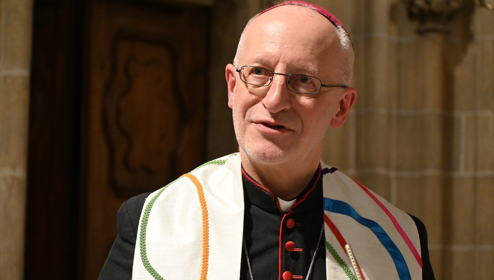 Weihbischof Franz Scharl bei offizieller Kranzniederlegung am Freitag zum Holocaust-Gedenken für Roma und Sinti: kathpress.at/goto/meldung/2…  - Katholische Aktion: "#Antiziganismus ist zutiefst unchristlich": kathpress.at/goto/meldung/2…