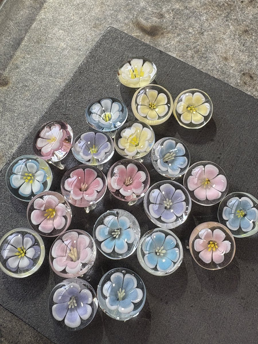 デザフェス落ちた！
キャンセル待ちします🌸

動物ペンダントの準備🌸