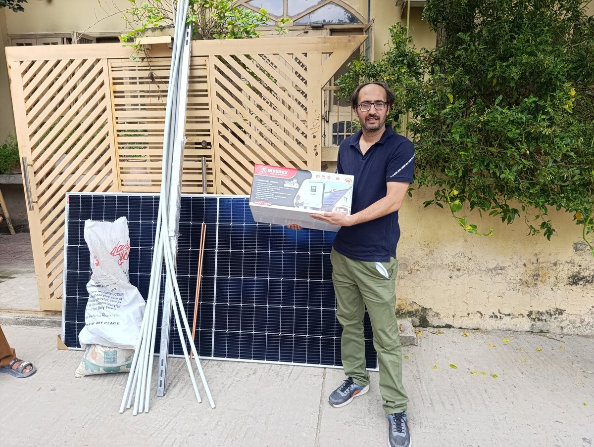 I sincerely thank Honorable Chief Minister Punjab, <a href="/MaryamNSharif/">Maryam Nawaz Sharif</a> , for generously gifting me a solar panel system with complete accessories and installation.
Your visionary leadership is truly bringing light, relief, and hope to the people. 
#Rawalpindi
#Punjabsolar #punjab
