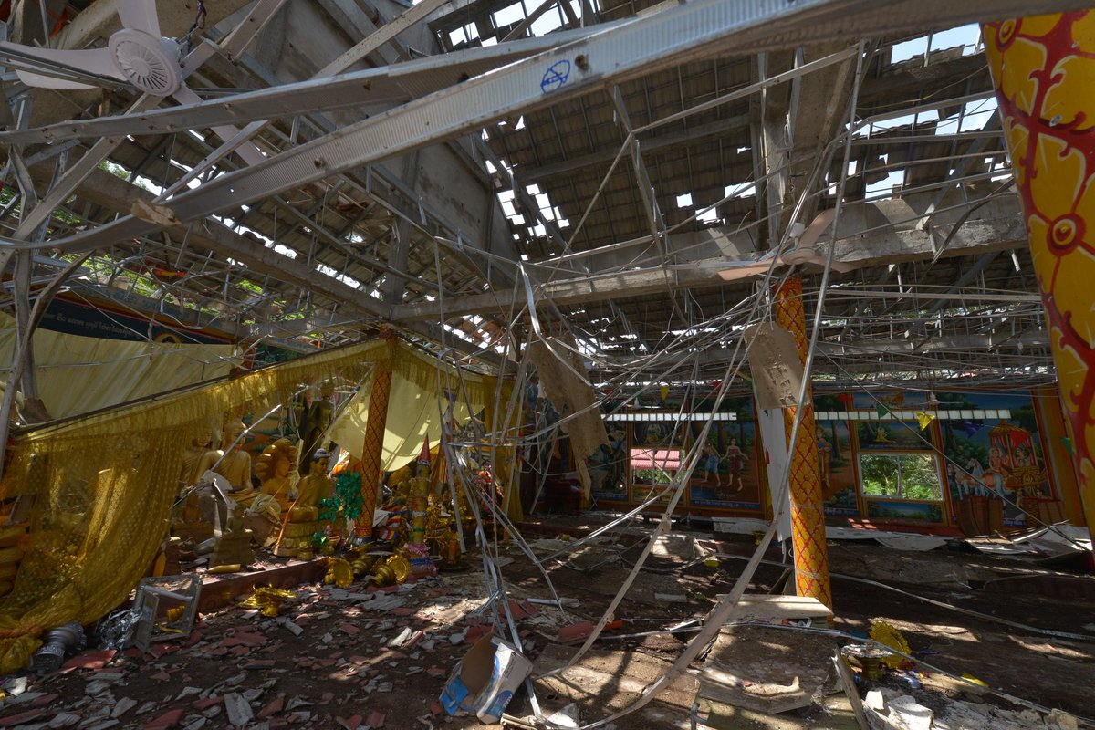 23 Heads of #Diplomatic Missions, foreign agencies inspected the affected zone in Banteay Ampil district, where homes, schools, and Buddhist pagodas were reportedly struck by Thai army and air force attacks, including airstrikes carried out by F-16 fighter jets using #MK-84 bombs