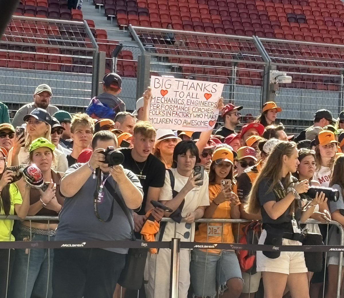 thatladbazz's tweet photo. 🧡🧡 https://t.co/mPIUjOclb0