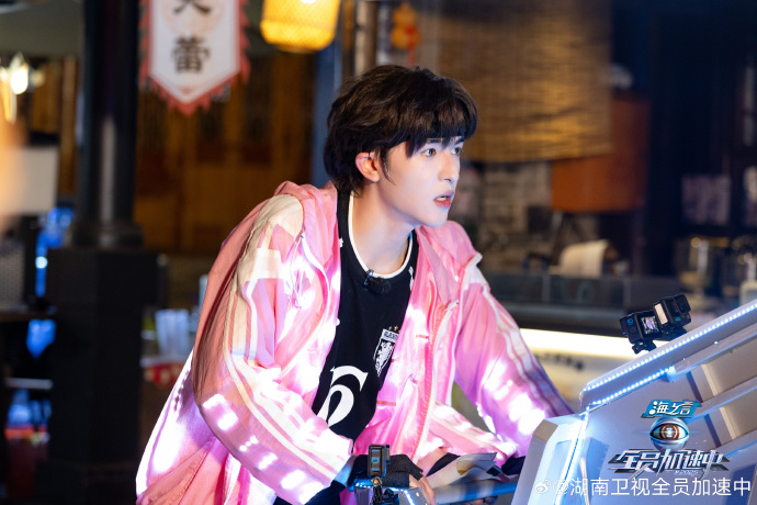 patrick_thfc's tweet photo. 250801 | #全员加速中

ʚ🐰ɞ

[ภาพนิ่งจากศึกชิงพลังงาน #RunForTime2025]
พ่ายพ่ายที่พลังงานเต็มเปี่ยม แฝงตัวในความมืด เข้าต่อสู้ในศึกชิงพลังงานอย่างไม่ลังเล

@patrick_pppat #แพทริค
#PatrickFinkler #尹浩宇
#YinHaoyu #全员加速中2025
#RunForTime #RunForTimeS5

พรุ่งนี้ 21:00 น.🇹🇭 รับชมตอน “คืนก่อนบทสรุป: ศึกชิงพลังงาน” ทาง MangoTV & HunanTV และรับชมความสนุกอย่างต่อเนื่องในวันอาทิตย์ 11:00 น.🇹🇭 ตอนพิเศษ “Extra Version” ทาง MangoTV