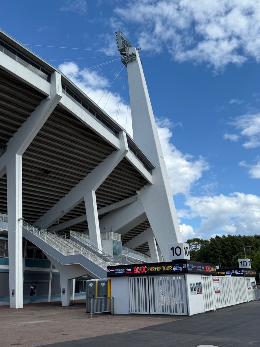 morillavanilla's tweet photo. Flashback naar Europacup finale 1990: Sampdoria - RSCA @ Ullevi, Göteborg #floodlightfriday #awaydays https://t.co/V8eyYmvce4