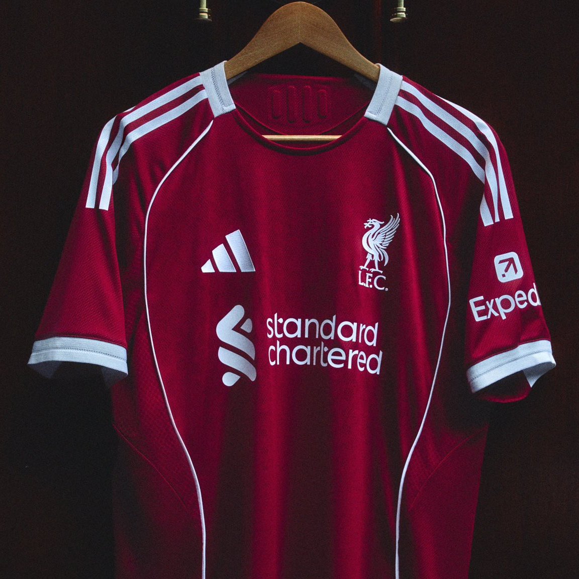 Liverpool have released their new adidas 2025-26 home kit 🔴

What do you think?