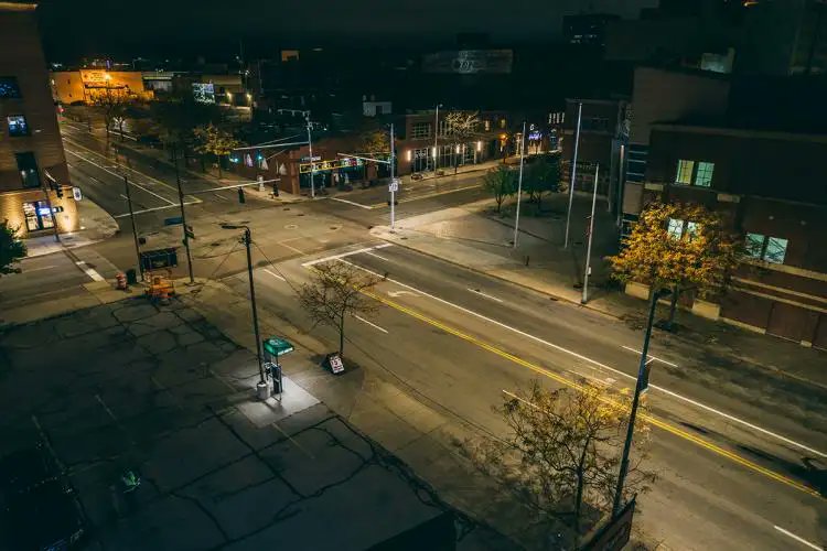 hyleleus's tweet image. 🌐[Thinking Street Light]
Built-in IoT module + light sensor adjustment: automatically brightens when traffic is heavy, and intelligently dims when people are away. This is a true city night watchman! #AICity #SmartIoT