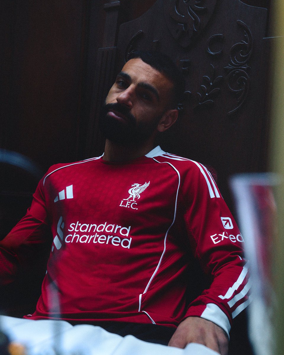 Liverpool, yeni sezonda giyeceği iç saha formasının tanıtımını yaptı.