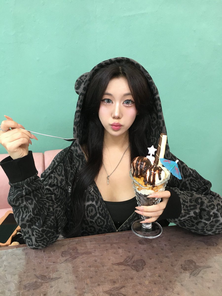 miowaaw's tweet photo. 백조다방에 다녀왓슨 .. 🦢 https://t.co/8OOuw6G3kT