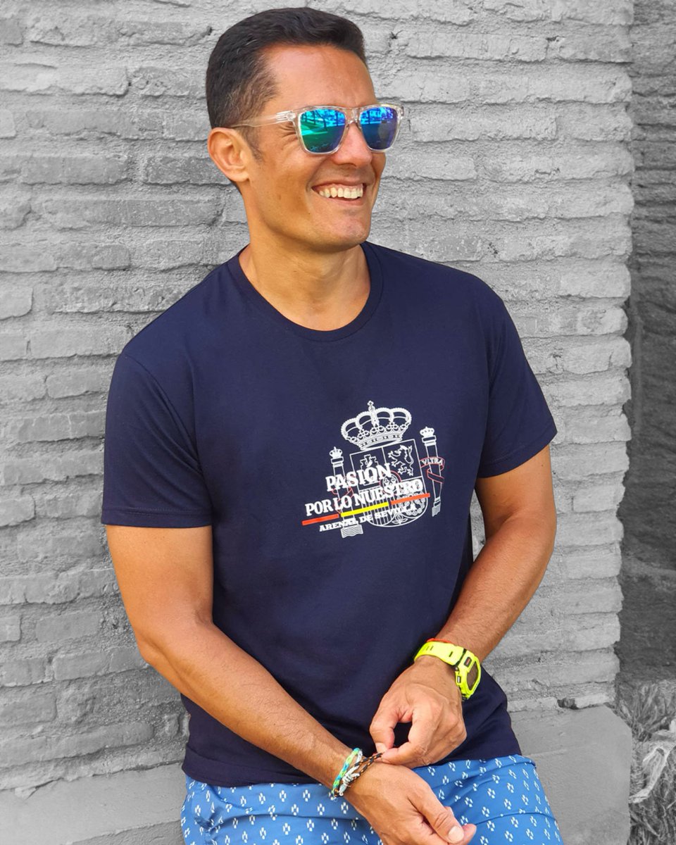 ☀😎 Tiempo de #sol y #calor, tiempo de #camisetas
·
Con un diseño #exclusivo, nuestras camisetas son
ideales para la #playa y la #piscina.
·
No te quedes sin ellas y cómpralas en:
arenaldesevilla.com/camisetas-excl…