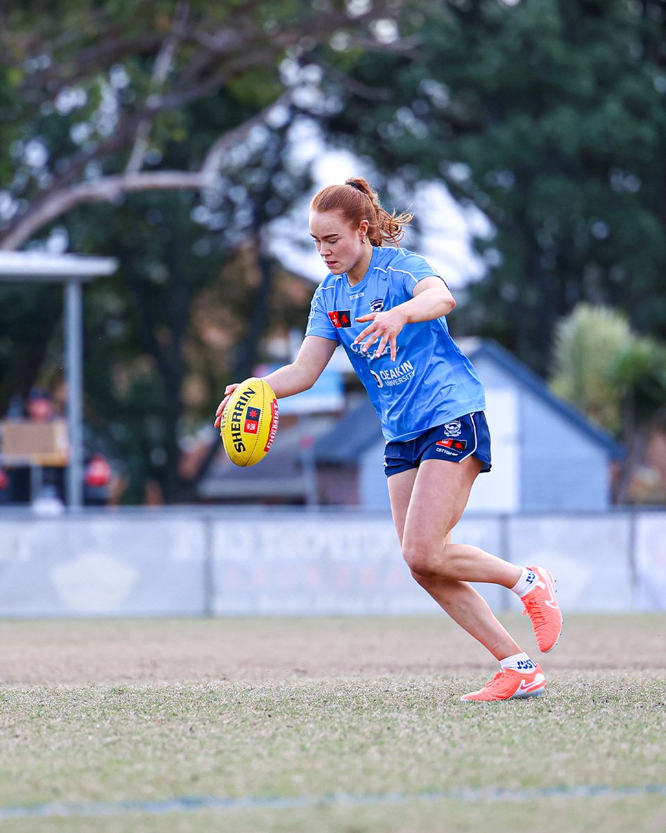 All smiles at Captain's Run today 😸 

#SheIsFootball