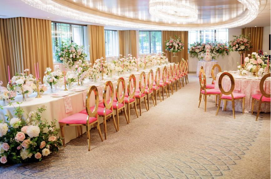 lizcakeemporium's tweet photo. Pink florals, elegant linens, and glowing faces celebrating @BettyIrabor
This wasnโt just a luxury event, it was a flawless fusion of sophistication and warmth, where @TheDorchester's impeccable service met real laughter, meaningful conversations.#afternoontea #thedorchester https://t.co/Z0Fz5pLxTu