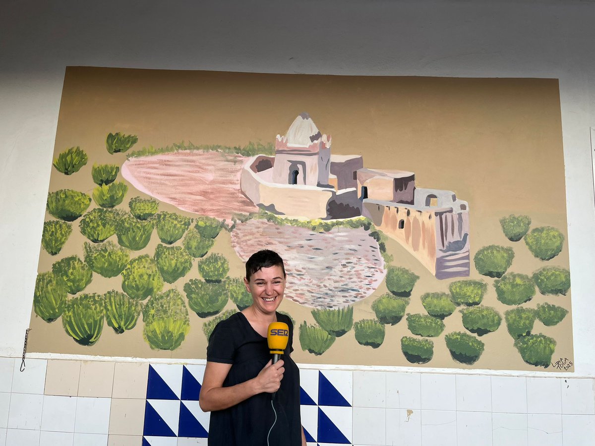 🖌️Pintar murales, todo un desafío para una artista como Lidia Toga. Son murales que le da vida a una ciudad.

Hablamos con la artista en #HoyPorHoyMelilla. 

cadenaser.com/radio-melilla/…
