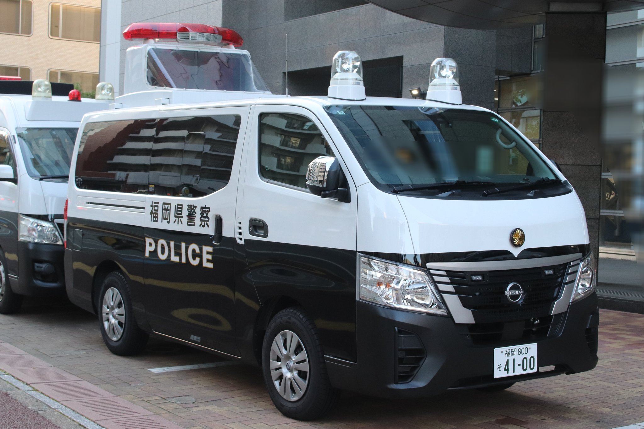 YH　事故処理車　2台 YH様専用 事故処理車 2台 キャラバン 警視庁 - メルカリ