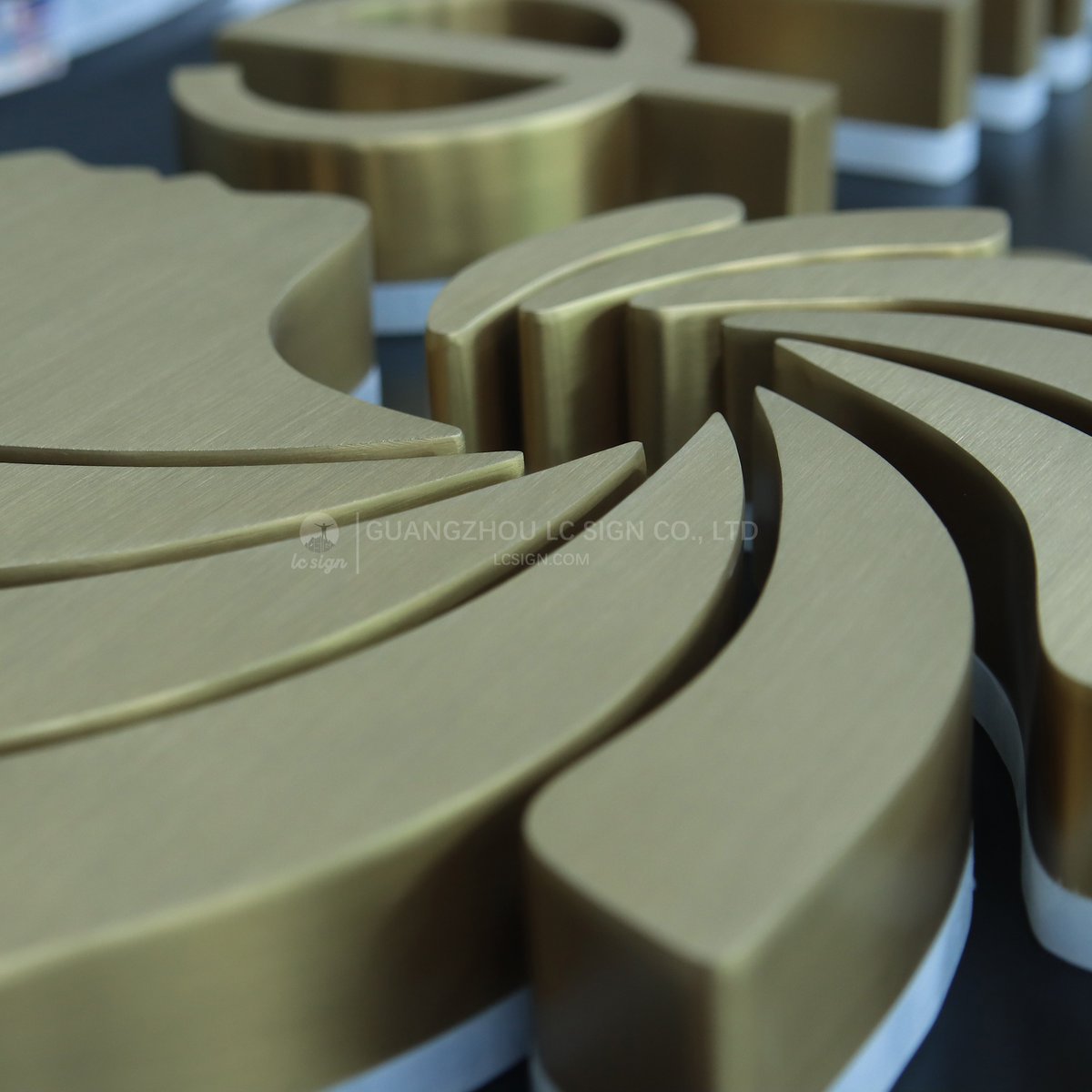 LCSignOfficial's tweet image. Custom Led Back Lit Sign🔥

👉Get a free quote: wa.link/cfjrkm

#lcsign #ledletter #neonsign #lightbox #RetailStoreSignage #CustomStoreSigns