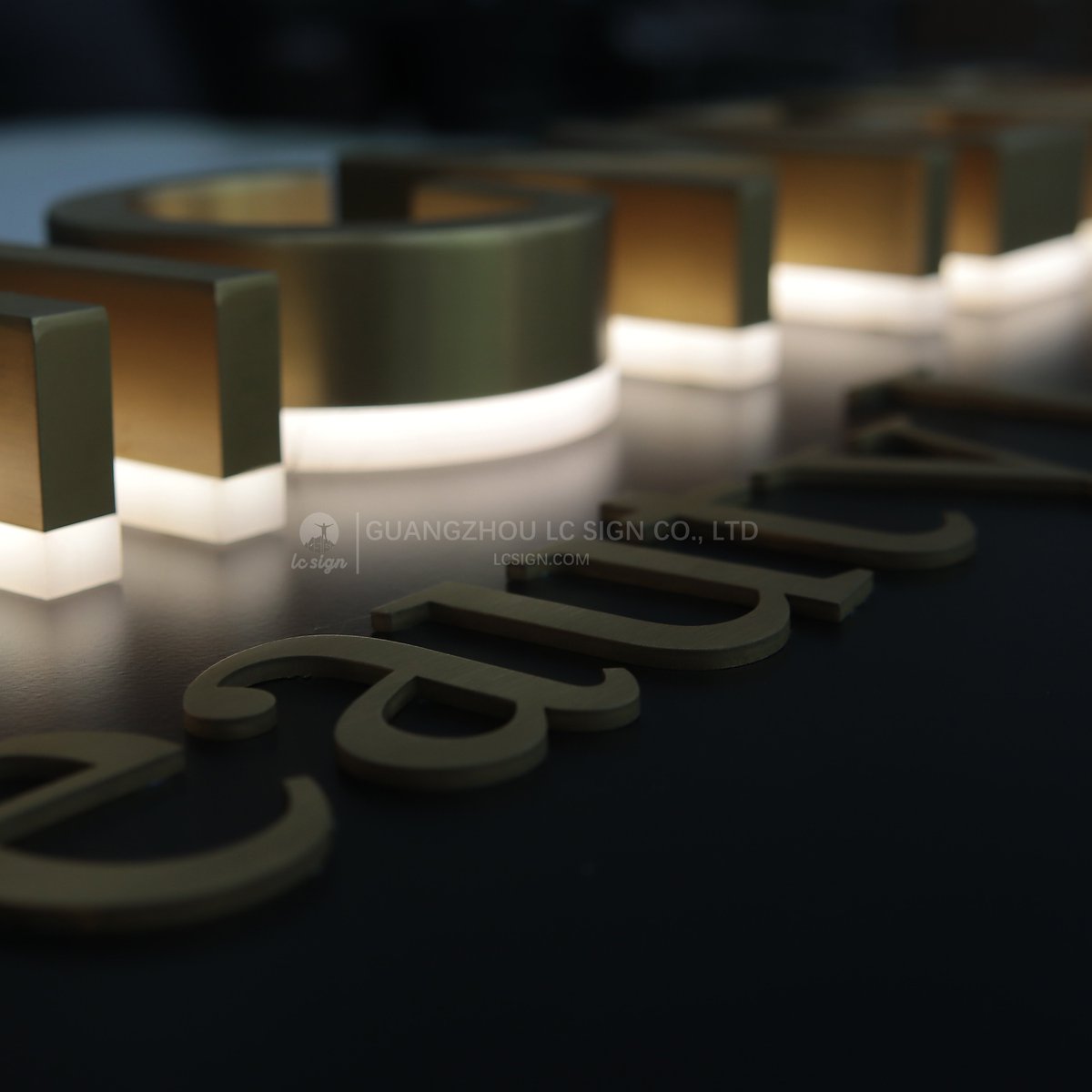 LCSignOfficial's tweet image. Custom Led Back Lit Sign🔥

👉Get a free quote: wa.link/cfjrkm

#lcsign #ledletter #neonsign #lightbox #RetailStoreSignage #CustomStoreSigns