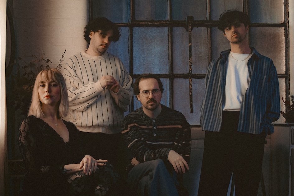 TheReviewGeek2's tweet photo. Bleach Lab – Close To The Flame | Album Review 🔗https://t.co/4yBwm5JOdb
With fire in their hearts, @beach_lab's brooding sound is cathartic and perfectly mind-blowing, as evident in their latest EP
#BeachLab #CloseToTheFlame https://t.co/J5hXoBoqYJ