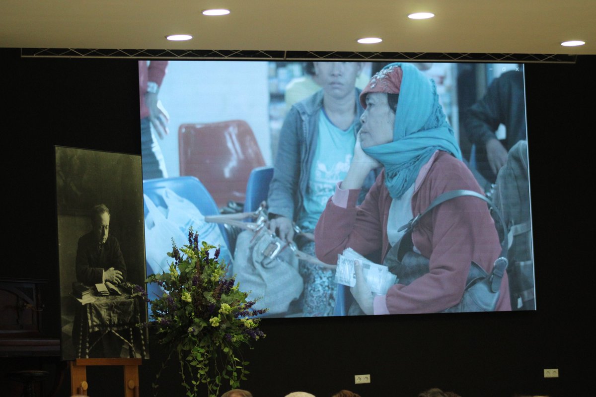 La celebración de San Pedro Poveda se ha vivido este año 2025 en la #InstituciónTeresiana del 26 al 28 de julio. La paz y el diálogo, la mansedumbre y el compromiso han sido ejes, mirando las necesidades del mundo y en comunión con la voz de la Iglesia 👉 buff.ly/PiVyxsx