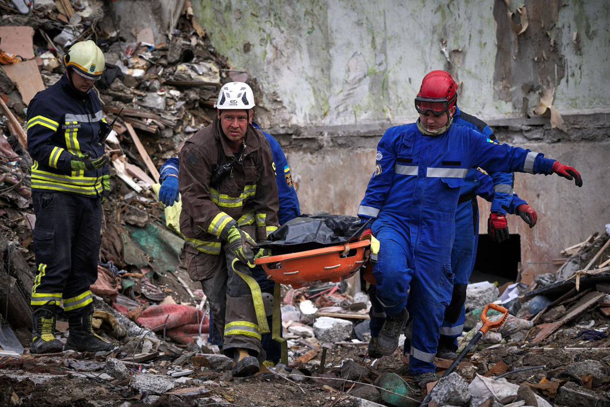 I have no words left. Just rage. 
31 killed in Kyiv. Five children.
The youngest was just two.
How is this still happening?
How is the world still tolerating this?