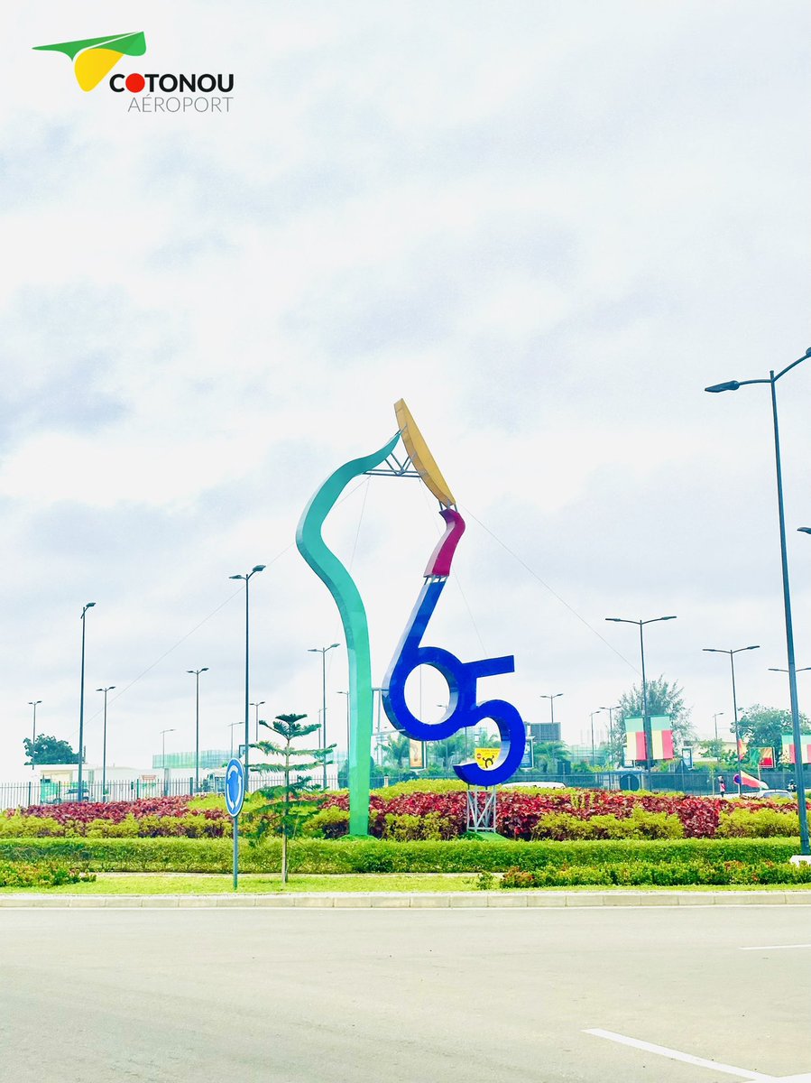 Careliodo's tweet photo. En ce jour historique et glorieux du 1er août, que des ondes de fierté et d'unité traversent notre cher Bénin !🇧🇯  

Bonne Fête de l'Indépendance à notre nation bien-aimée !  
Que cette commémoration des 65 ans de liberté nous rappelle l'héritage de courage de nos aïeux.
#CdRG https://t.co/VMpEYvgGBS