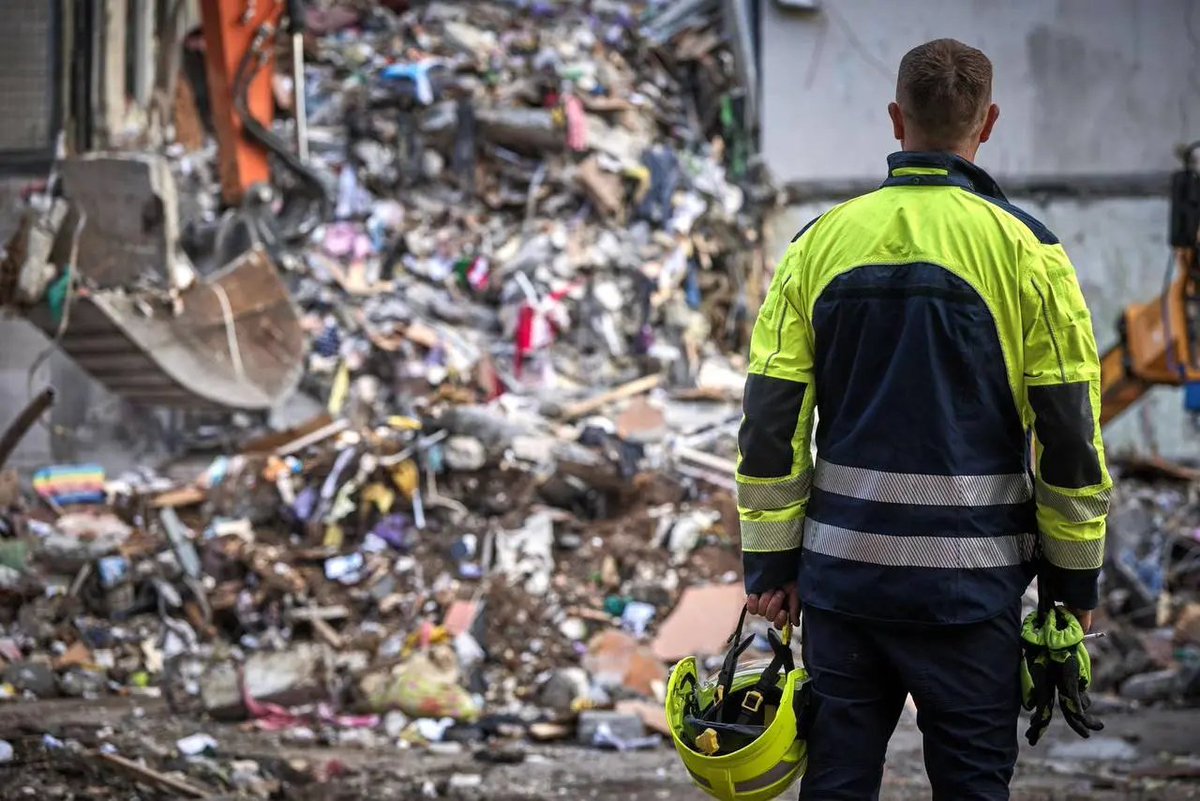 Search and rescue operations in Kyiv after the July 31 attack are over
31 people killed, including 5 children
The youngest was 2yo
159 injured, 16 of them kids
💔💔💔
russia is a cancer on this planet