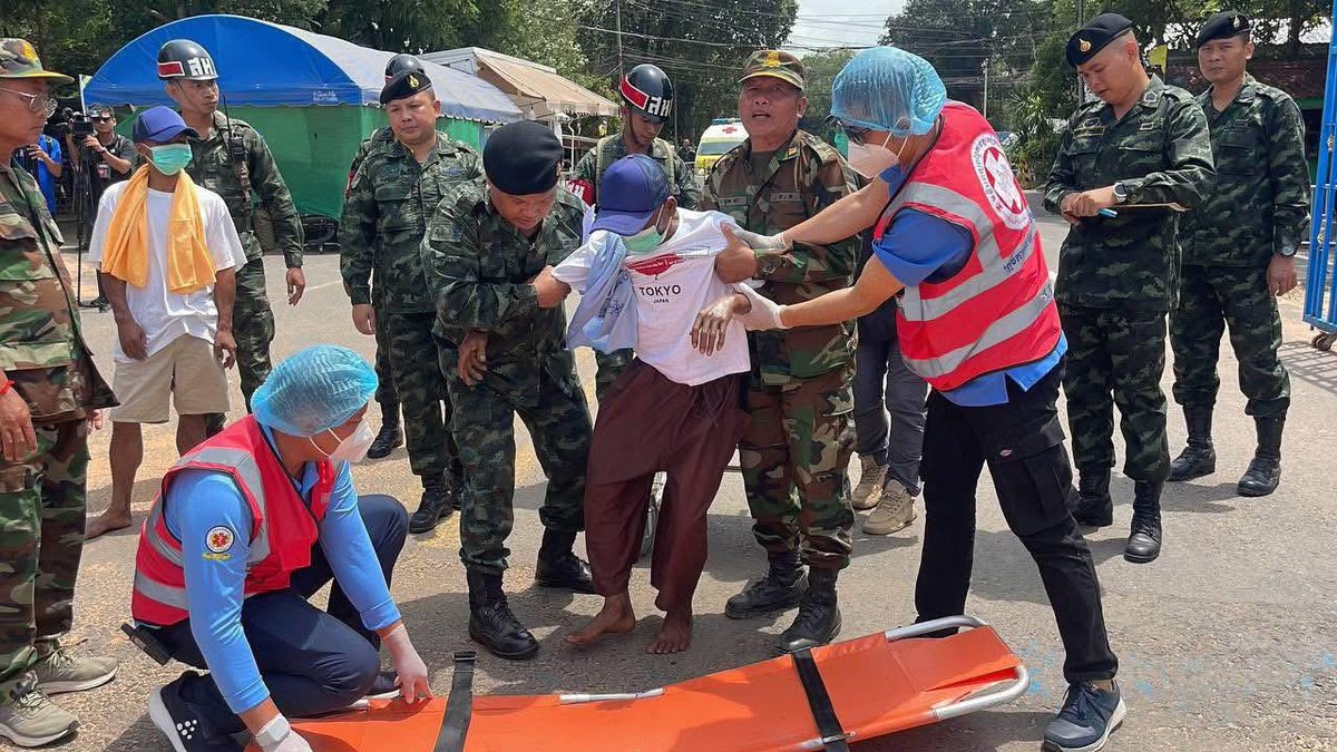 First, they sent back the dead bodies. Second, those who lost their minds and became disabled. So what about the remaining troops still left behind? 😭”

The international community should label Thailand as a war criminal state.

#FreeCambodianSoldiers 
#ExposeThailandLies