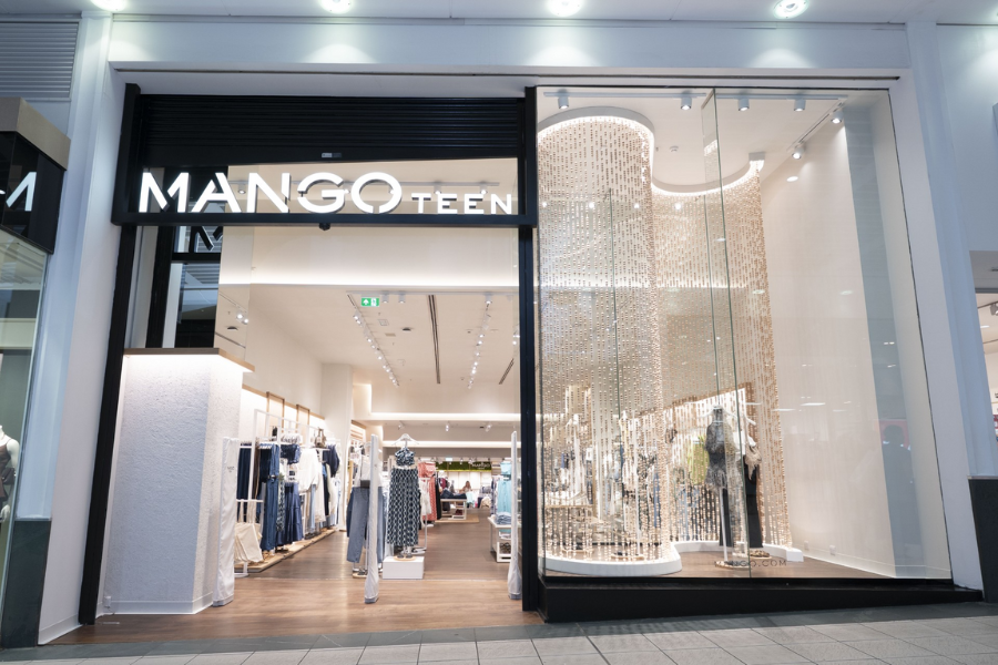 Brian Donnelly (@briandonnellyht) on Twitter photo 🛍️ A global fashion giant is today opening its first branded store in Scotland directed at young people.
🛍️ <a href="/Mango/">MANGO</a>'s newest store will bring new jobs to the country's largest city.
🆕 Via <a href="/_HeraldBusiness/">Herald Business</a> <a href="/heraldscotland/">The Herald</a>
➡️heraldscotland.com/news/25357591.… 🛍️ A global fashion giant is today opening its first branded store in Scotland directed at young people.
🛍️ <a href="/Mango/">MANGO</a>'s newest store will bring new jobs to the country's largest city.
🆕 Via <a href="/_HeraldBusiness/">Herald Business</a> <a href="/heraldscotland/">The Herald</a>
➡️heraldscotland.com/news/25357591.…