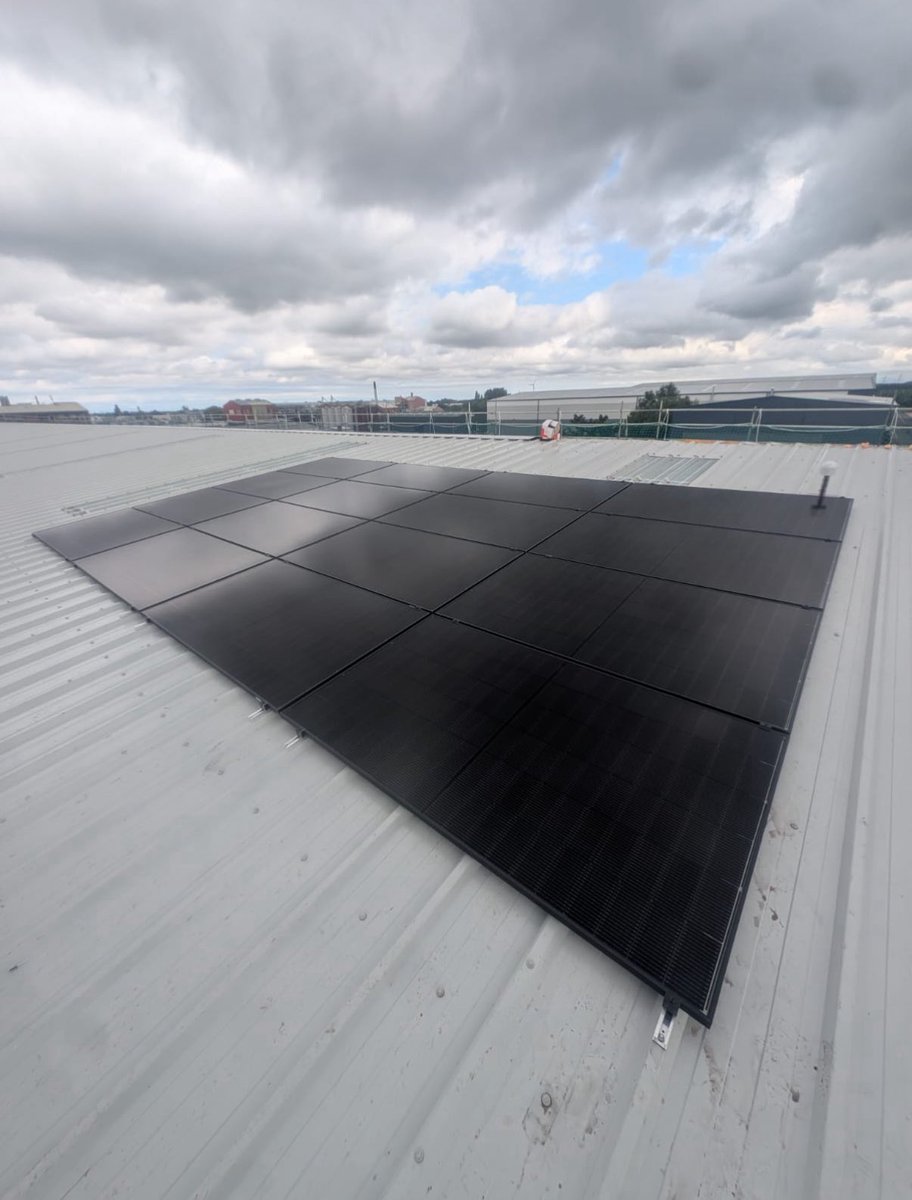 AtlanticRenewab's tweet image. More Commercial Solar PV ☀️☀️ 32 x 500W installed across 2 x new units! 16 x per unit. We will be back in the near future to get the inverters up and running 💚⚡️😀 #commercialsolar #solarpower #solarinstallers #solarpanel #renewables #gogreen