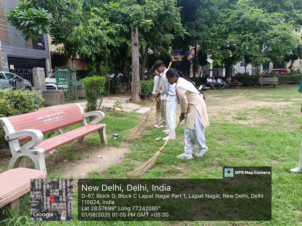 CMShriLn's tweet photo. Day 1 RPVV Lajpat Nagar#SwachhSurvekshan2025 #SwachhBharatMissionUrban #MeraSheharMeriPehchan #AzadiKaAmritMahotsav #SingleUsePlasticBan #SayNoToSingleUseOfPlastic https://t.co/f3lmyYBWhu