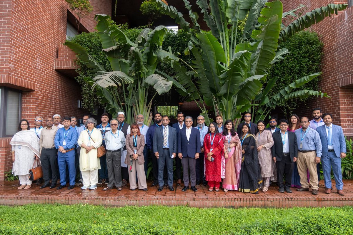 With the wonderful faculty members of the ULAB School of Business