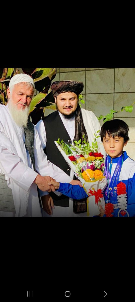 اعضای تیم ملی ووشو کشور پس از درخشش در دوازدهمین دور رقابت‌های آسیایی چین، بامداد امروز به کشور بازگشتند و مورد استقبال قرار گرفتند. محمد طه اسحاقی ونوید اکبری افتخار #افغانستان هستید. دولت ما باید سرمایه‌گذاری کلانی در بخش ورزش وحمایت مالی از مدال اوران مان کنه.